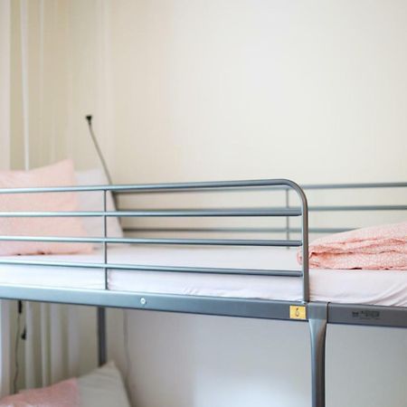 Hotelik Okecie 39 - Nocleg I Parking Blisko Lotnisko Okecie Warschau Buitenkant foto