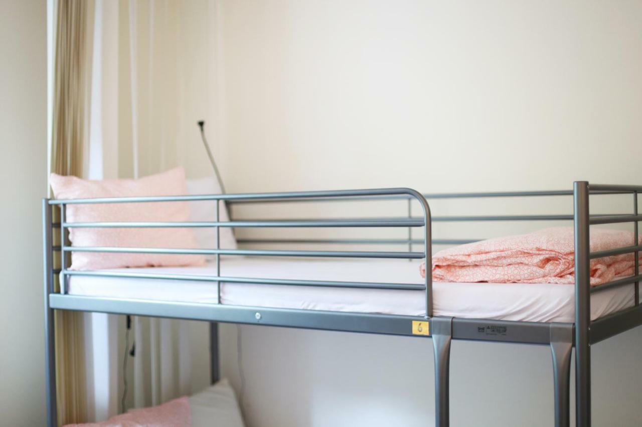 Hotelik Okecie 39 - Nocleg I Parking Blisko Lotnisko Okecie Warschau Buitenkant foto